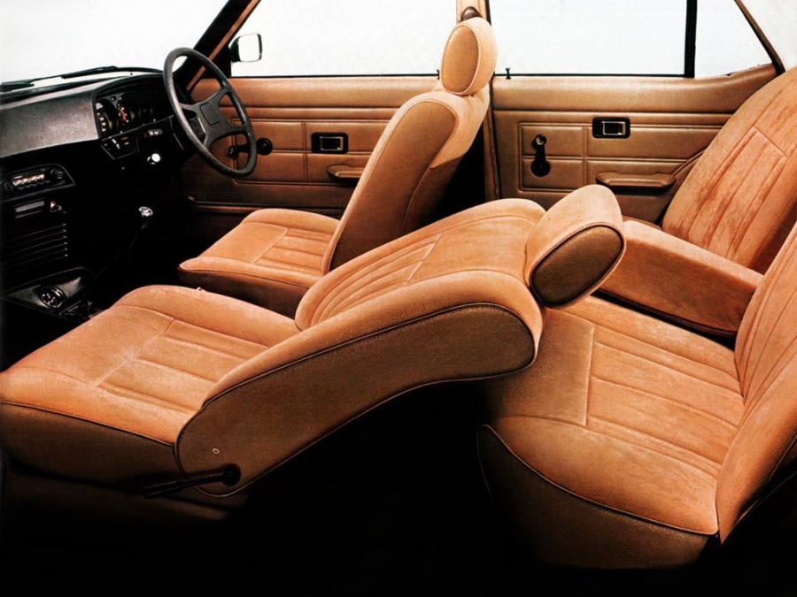 Интерьер Morris Marina Saloon (ADO28) 1978 года  (фото 2 из 4)